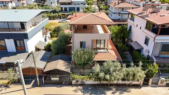 İzmir Seferihisar Cumhuriyet Mahallesi’nde 4+1 Satılık Müstakil Villa