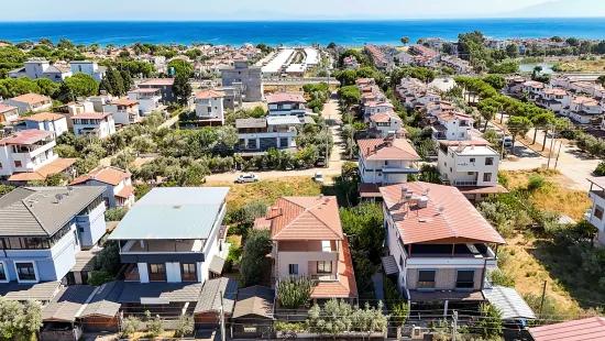 İzmir Seferihisar Cumhuriyet Mahallesi’nde 4+1 Satılık Müstakil Villa