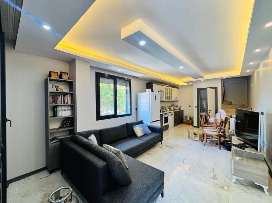 İzmir Seferihisar Atatürk Mahallesi'nde 2+1 Geniş Bahçeli Satılık Villa
