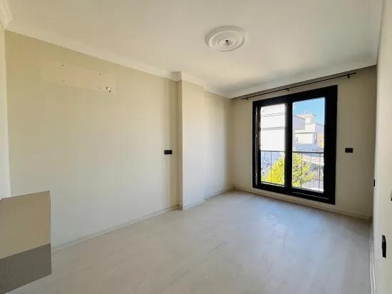 İzmir Seferihisar Cumhuriyet Mahallesi'nde Ortak Girişli 3+1 Satılık Müstakil Villa