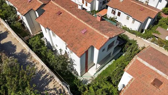 İzmir Seferihisar Atatürk Mahallesi'nde Deniz Manzaralı 2+1 Satılık Villa