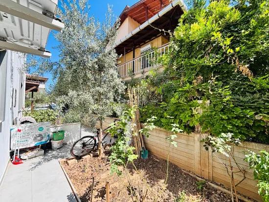 İzmir Seferihisar Payamlı Mahallesi'nde Bahçeli 2+1 Satılık Yazlık Villa