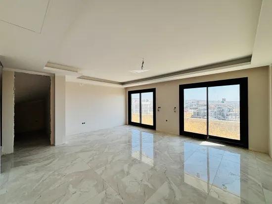 İzmir Seferihisar Deniz Manzaralı Havuzlu Site İçerisinde satılık Dubleks Tripleks Villa