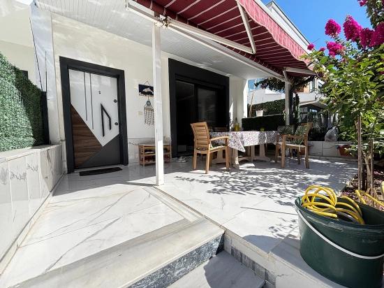 Seferihisar Payamlı'da Plaja 500 M Ferah Yapılı 3+1 Satılık Villa