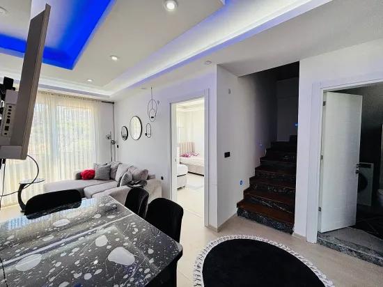 İzmir Seferihisar Turabiye Mahallesi'nde Eşyalı 2+1 Satılık Daire Dubleks