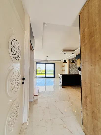 İzmir Seferihisar Payamlı Mahallesi’nde Denize Sıfır 4+1 Müstakil Villa