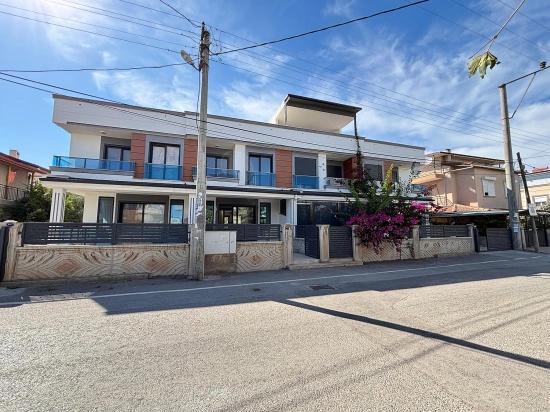 Seferihisar Doğanbey Merkezde Geniş Yapılı Ferah 3+1 Satılık Villa