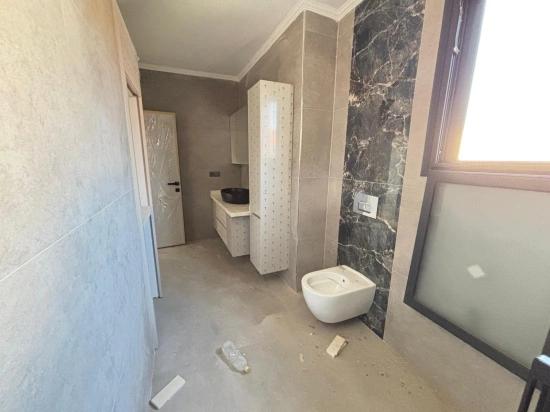 Seferihisar Payamlı Merkezde Geniş Ferah Yapılı Satılık 6+2 Tripleks