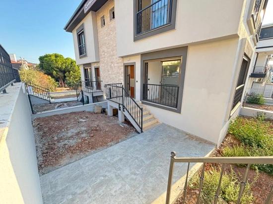 Seferihisar Payamlı'da Müstakil Girişli Bahçeli Sıfır Satılık 2+1 Villa Satılık