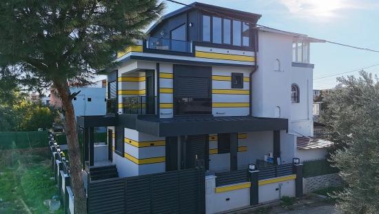 Seferihisar Doğanbey'de 210M2 Bağımsız Lüks Bahçeli Satılık 3+1 Villa