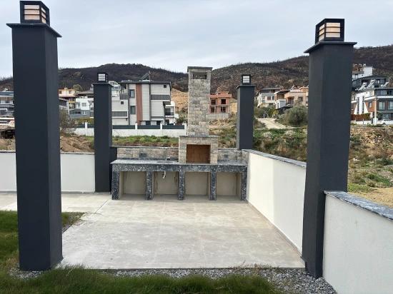 İzmir Seferihisar Doğanbey'de Müstakil Geniş Bahçeli Ultra Lüks 4+1 Tripleks Villa