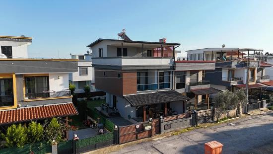 Her Odasında Ebeveyn Banyosu Bulunan Geniş Bahçeli 3+1 Müstakil Villa