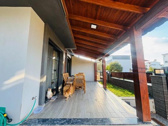 Her Odasında Ebeveyn Banyosu Bulunan Geniş Bahçeli 3+1 Müstakil Villa