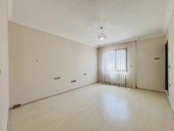 Seferihisar Turabiye Mah. Satılık 4+2 Daire - 275 m²