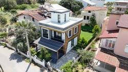 İzmir Seferihisar Payamlı Mahallesi’nde 3+1 Ultra Lüks Geniş Bahçeli Denize 100M Satılık M