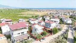 Seferihisar Doğanbey Cumhuriyet Mah. Satılık 3+1 Müstakil ev - 170 m²