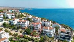Seferihisar Tepecik Mah. Satılık 4+2 Villa - 210 m²