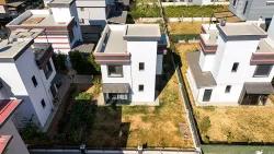 Seferihisar Doğanbey Cumhuriyet Mah. Satılık 3+1 Yazlık - 180 m²