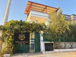 Seferihisar Doğanbey'de Müstakil Otoparklı Bahçeli 4+1 Satılık Tripleks