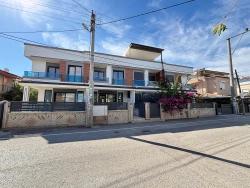 Seferihisar Doğanbey Merkezde Geniş Yapılı Ferah 3+1 Satılık Villa