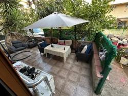 Seferihisar Ürkmez'de Bahçeli Plaja 300M 2+1 Satılık Daire