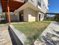 Menderes Özdere'de Plaja 500 M Otoparklı Geniş Bahçeli 3+1 Satılık Villa