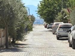 Menderes Özdere'de Plaja 100 M Sıfır Geniş Yapılı Bahçeli 2+1 Satılık Villa