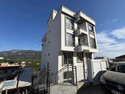 Menderes Gümüldür Fevzi Çakmak'da 2+2 Satılık Daire Dubleks