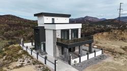 Seferihisar Doğanbey Atatürk Mah. Satılık 4+1 Müstakil Ev - 285 m²