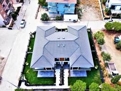 İzmir Seferihisar Camikebir'de Satılık Geniş Bahçeli Ultra Lüks 3+1 Villa