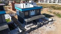 İzmir Seferihisar Cumhuriyet’de Güzel Konuma Sahip 3+1 Tripleks Yazlık Villa