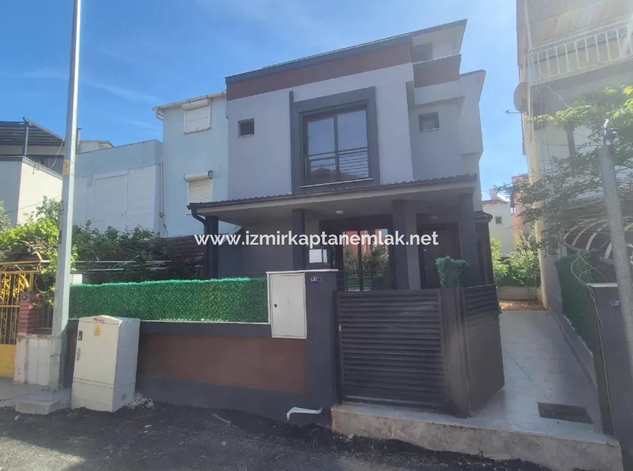 İzmir Seferihisar Payamlı Mah De Satılık 3+1 Denize Yakın Satılık Yazlık