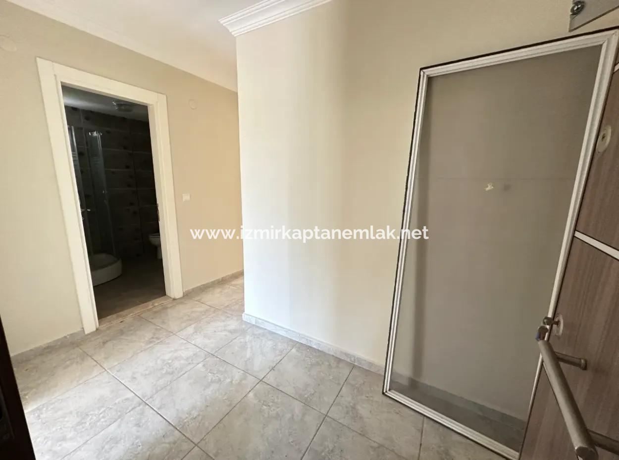 Ürkmez Bengilerde Plaja 400M 2. Kat Satılık 2+1 Daire