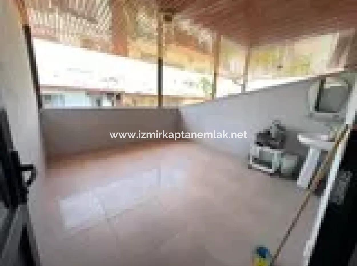 Ürkmezde Plaja 300M Ayrı Mutfak Satılık 4+1 Tripleks