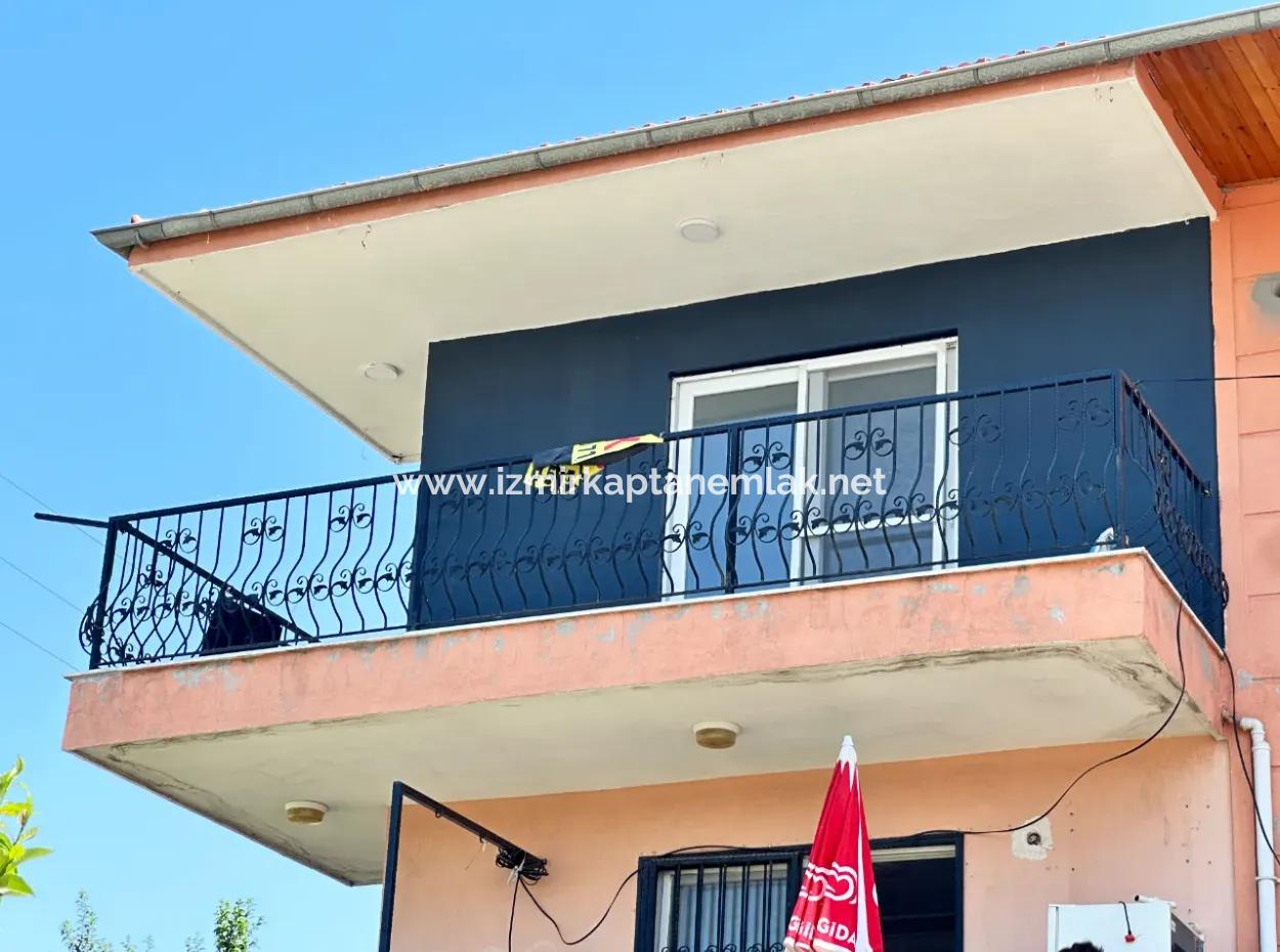 Ürkmez Merkezde Sıfır Yapılı Ferah Satılık 2+1 Daire