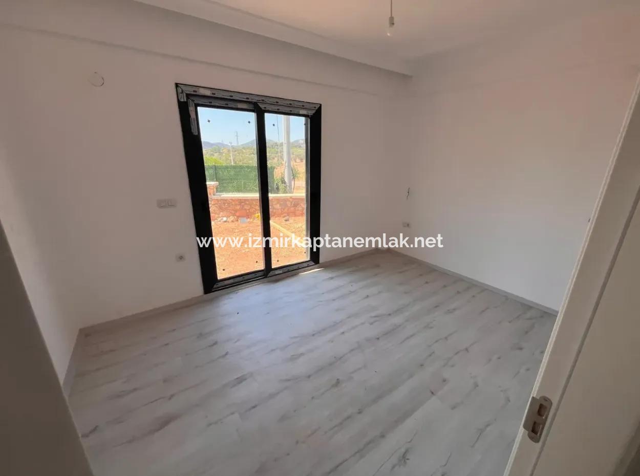 Seferihisar Da Geniş Bahçeli Sıfır Yapı 2+1 Satılık Villa