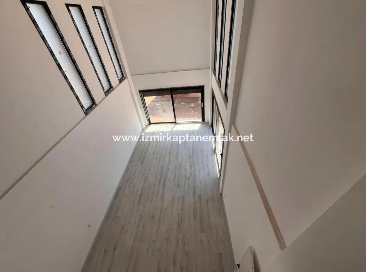 Seferihisar Da Geniş Bahçeli Sıfır Yapı 2+1 Satılık Villa