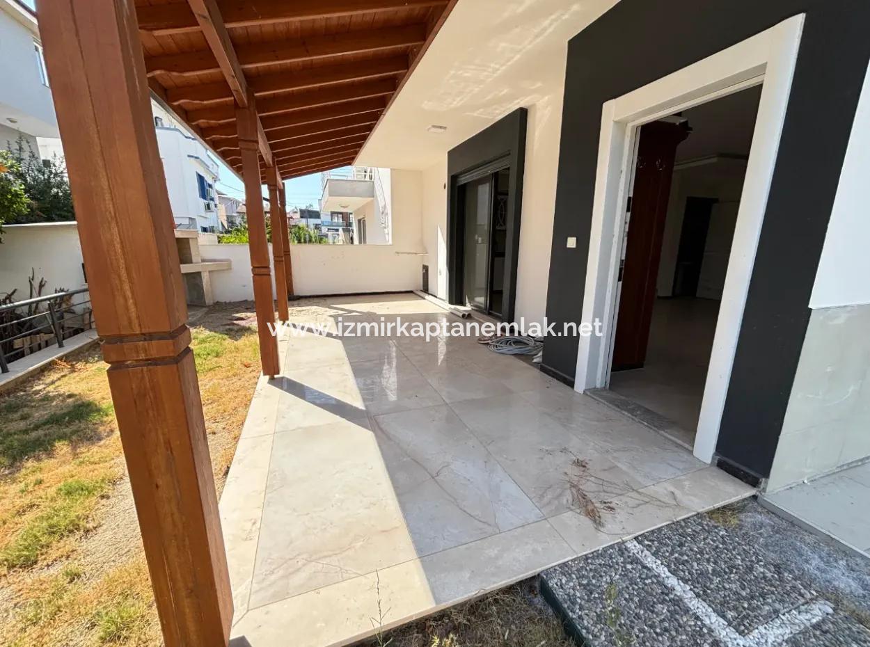 Doğanbey De Geniş Yapılı Bahçeli 3+1 Satılık Villa