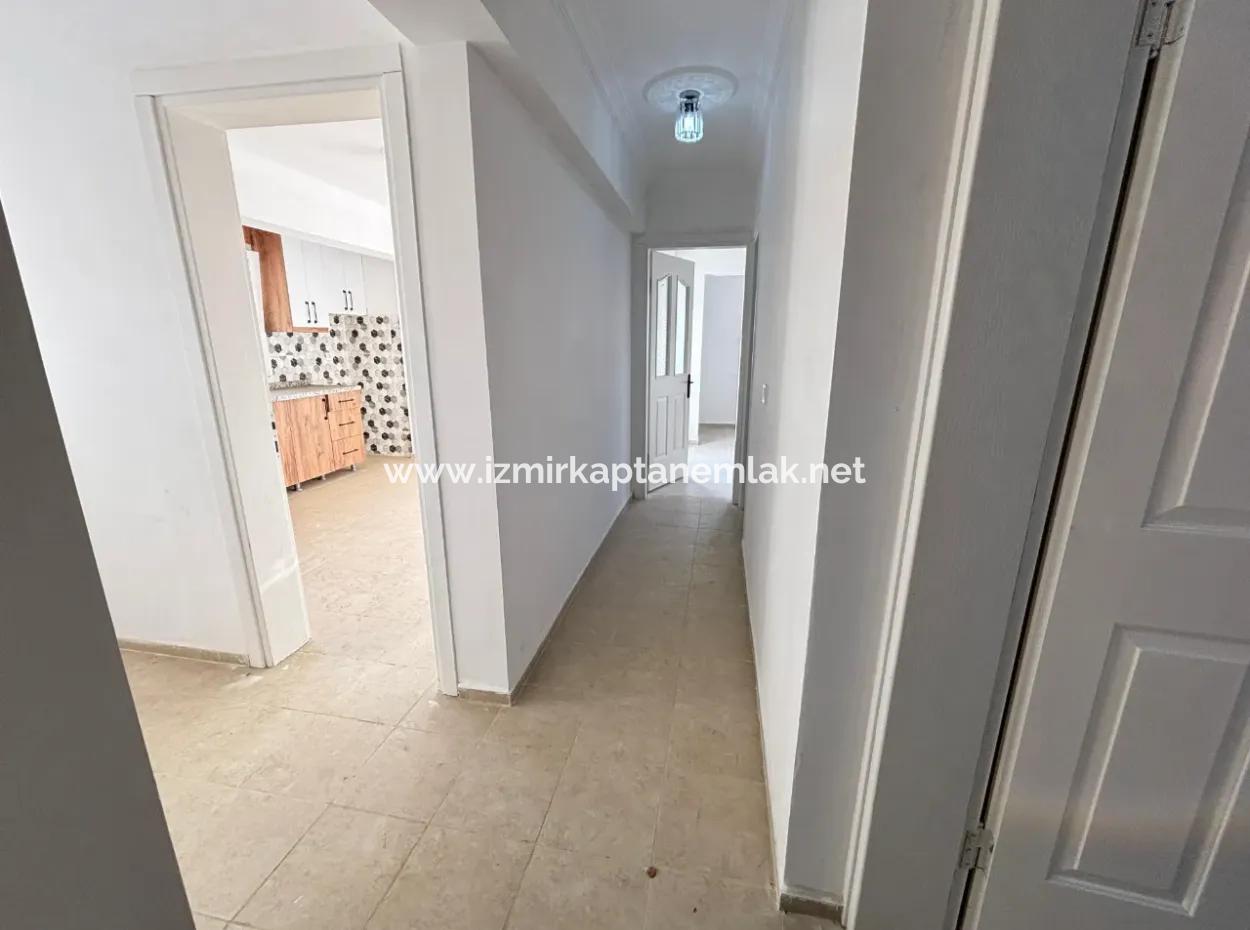 Ürkmez De Ayrı Mutfak Bahçeli Masrafsız 2+1 Satılık Daire