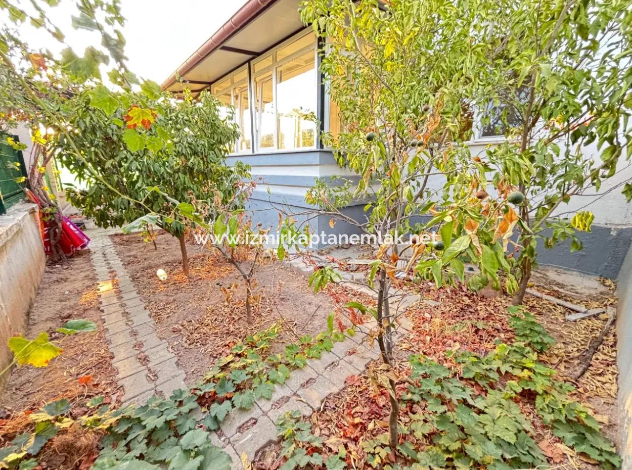 Doğanbey De Müstakil Otoparklı Bahçeli 4+1 Satılık Tripleks