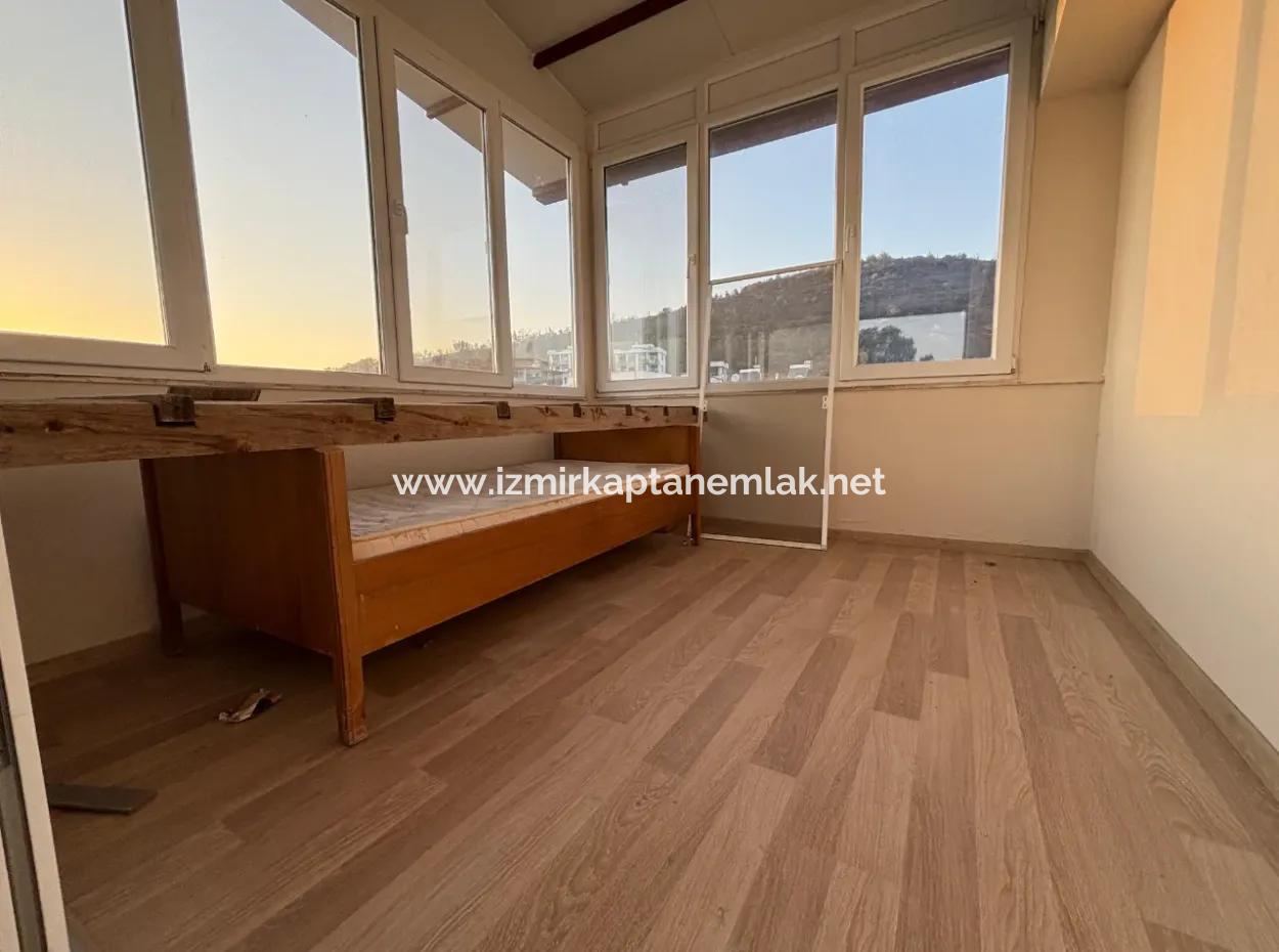 Doğanbey De Müstakil Otoparklı Bahçeli 4+1 Satılık Tripleks