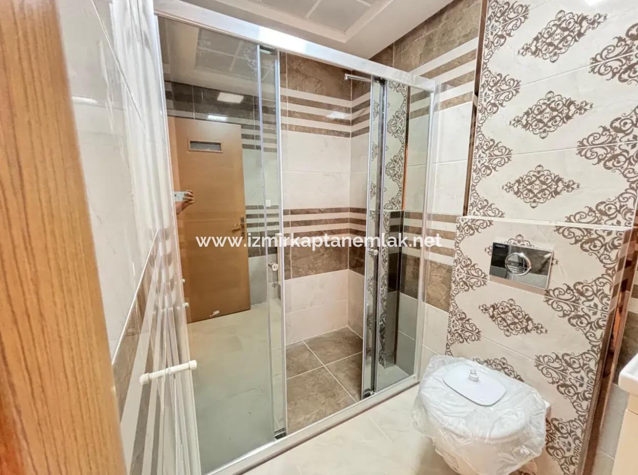 Doğanbey De Plaja 500 M Otoparklı Bahçeli 3+1 Satılık Villa