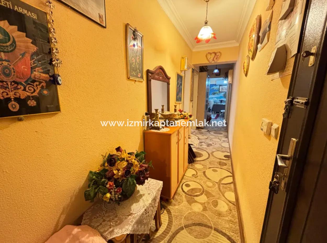 Ürkmez Merkez De Plaja 150 M Geniş Yapılı 2+1 Satılık Daire