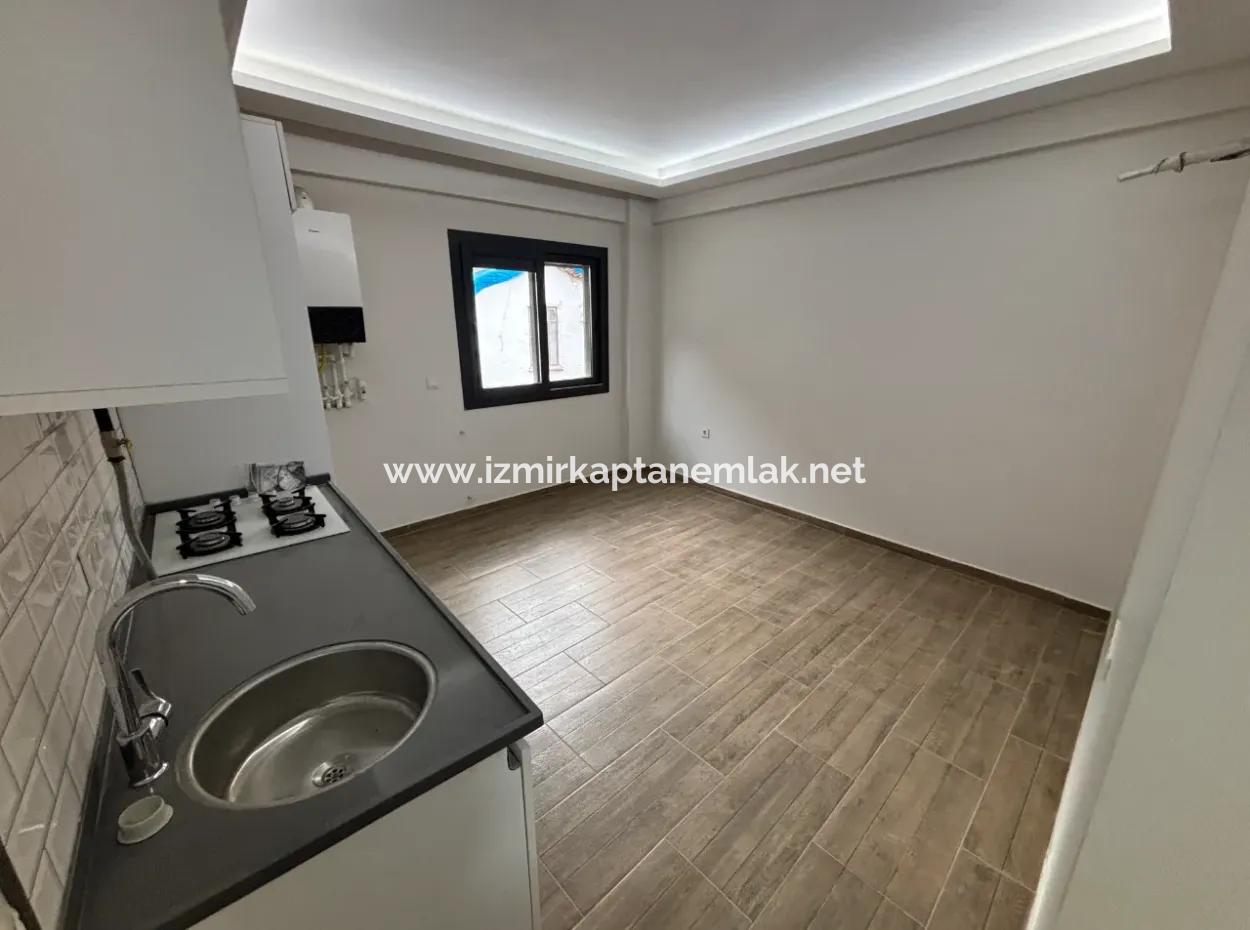 İzmir Seferihisar Camikebir’de 1+1 Güzel Konumda Daire