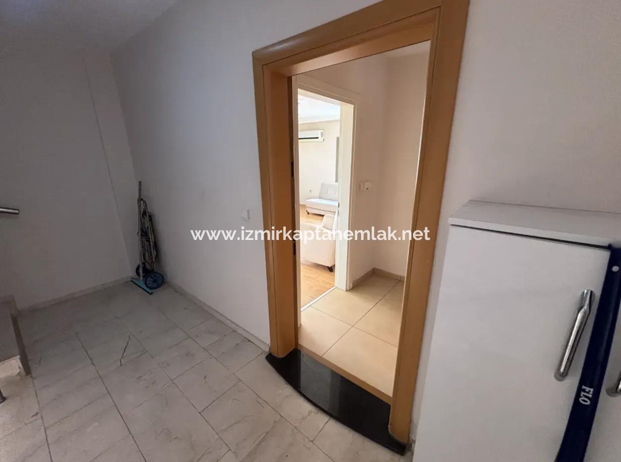 Seferihisar Bengiler’de Cadde Üzerinde   2+1 Ara Kat Daire