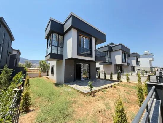 Doğanbeyde Bağımsız Müstakil Bahçeli Sıfır Satılık 2+1 Villa