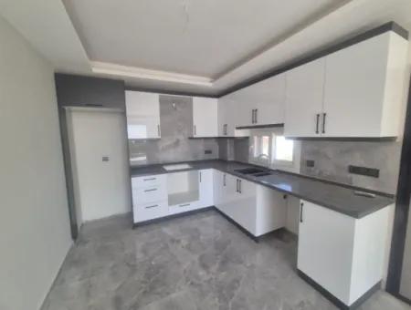 Doğanbey Atatürk Mah Deniz Manzaralı Bahçeli Satılık 3+1 Villa