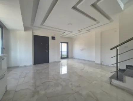 İzmir Seferihisar Cumhuriyet Mah.havuzlu Site İçinde 3+1 Satılık Yazlık