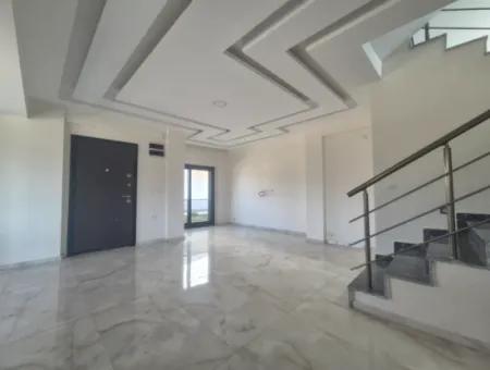 İzmir Seferihisar Cumhuriyet Mah.havuzlu Site İçinde 3+1 Satılık Yazlık