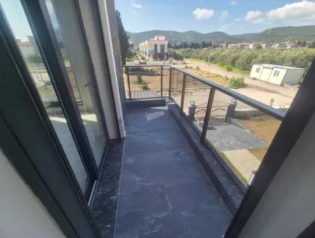 İzmir Seferihisar Cumhuriyet Mah.havuzlu Site İçinde 3+1 Satılık Yazlık